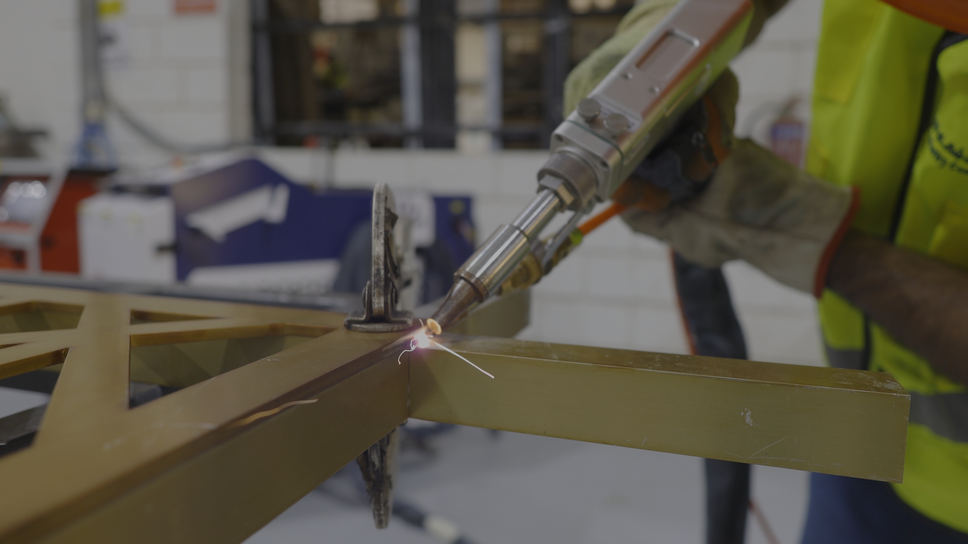 أبواب رول صناعية